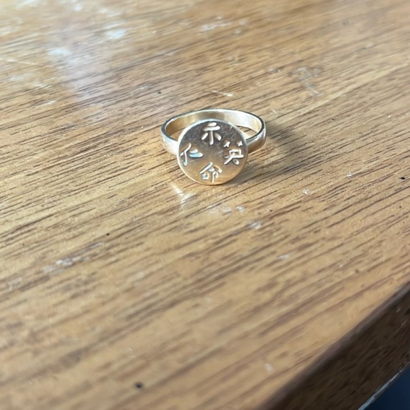 Me&Ro 10k Four Characters Ring size 6 - Picture 3 of 4